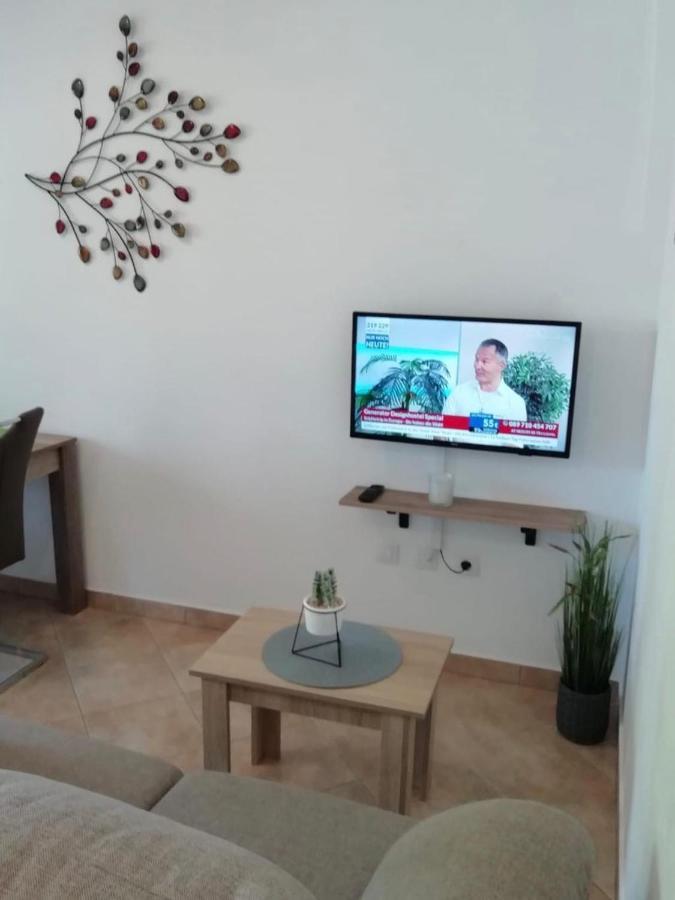 Apartment Mari Funtana Exterior photo